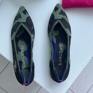 Rothy’s Camo Pointed Toe Flat size 8.5
